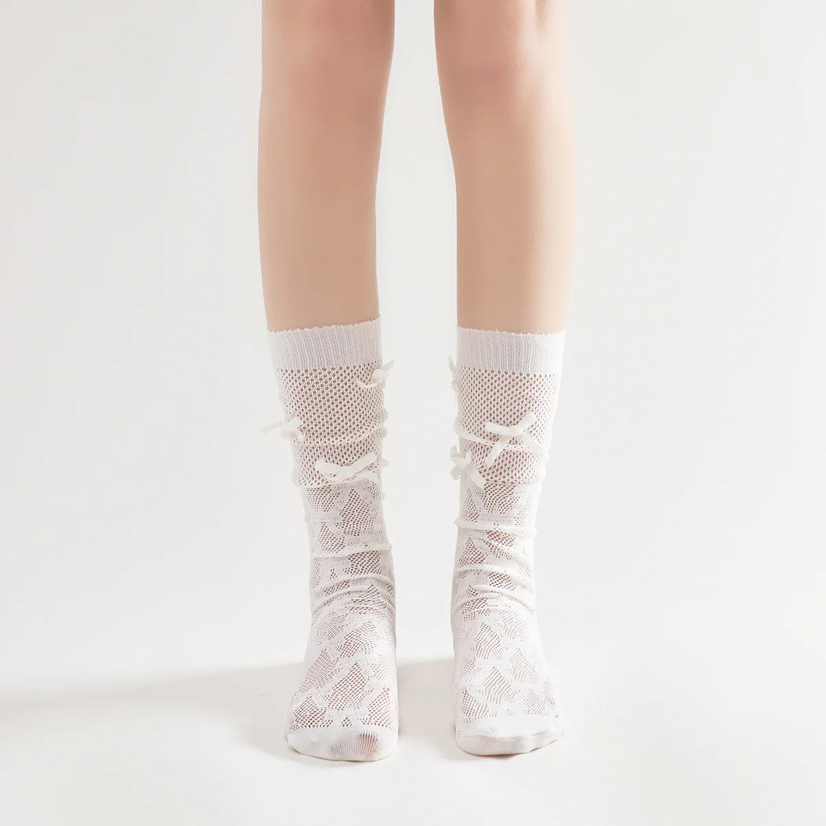 Gabriella 3D Bow Ribbon Applique Lace Crew Sock | White